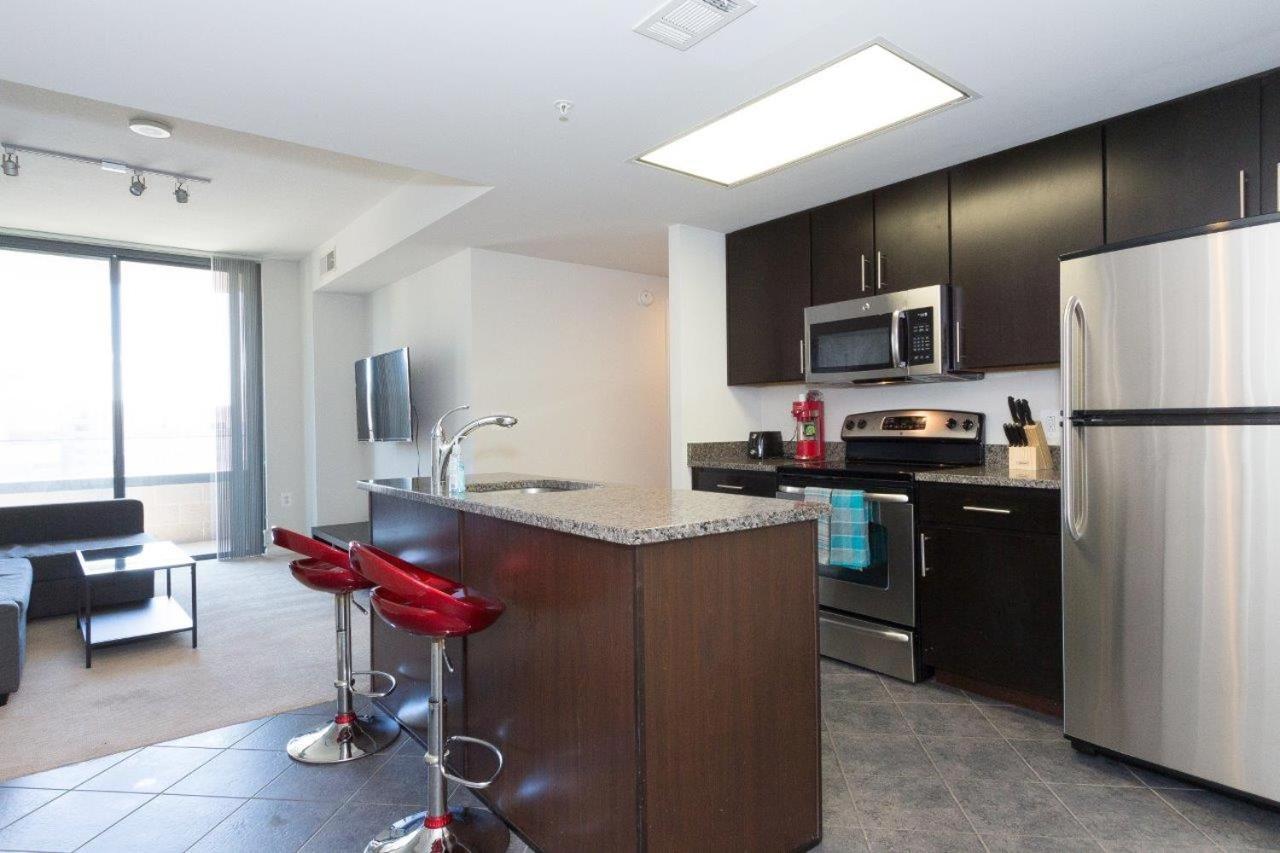 Pentagon Luxe Apartments Арлингтон Экстерьер фото