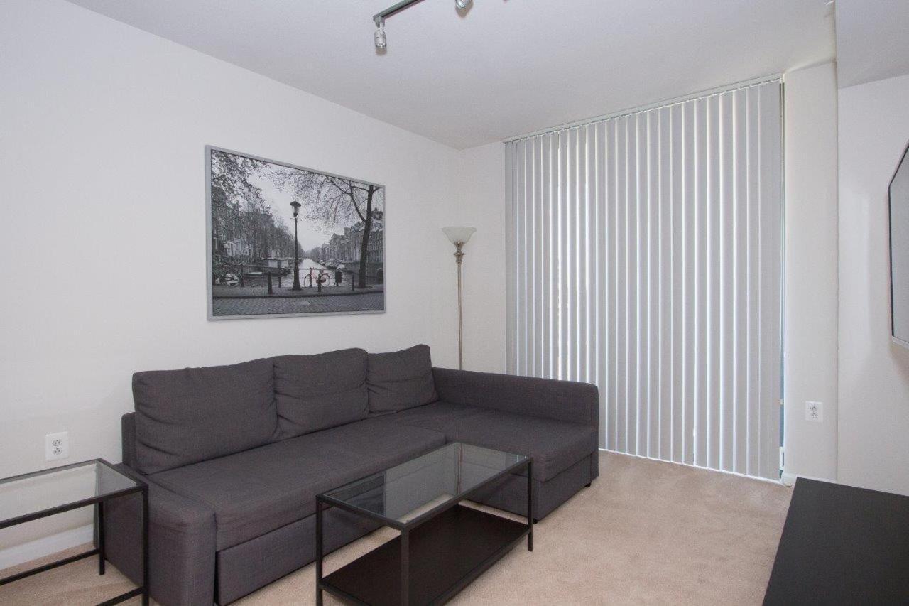 Pentagon Luxe Apartments Арлингтон Экстерьер фото