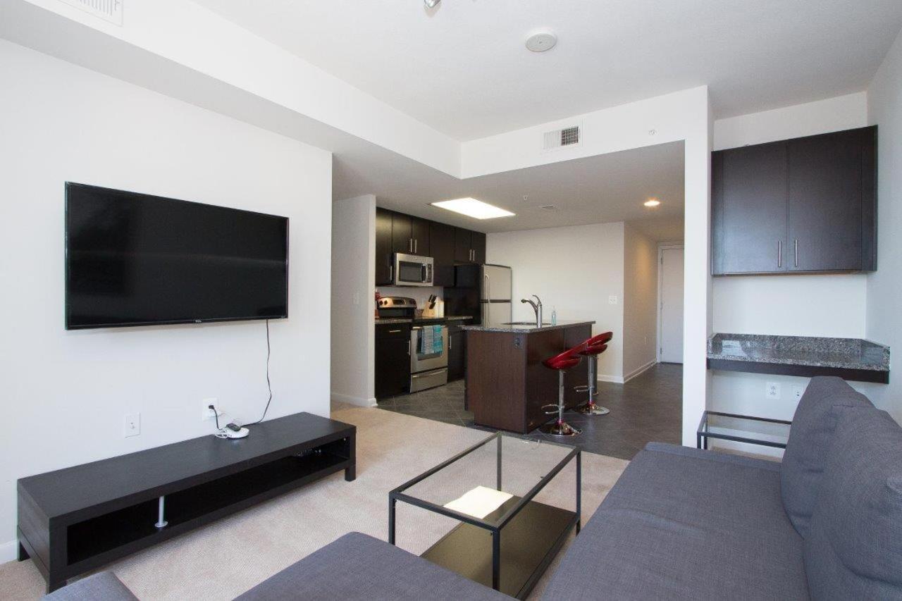 Pentagon Luxe Apartments Арлингтон Экстерьер фото